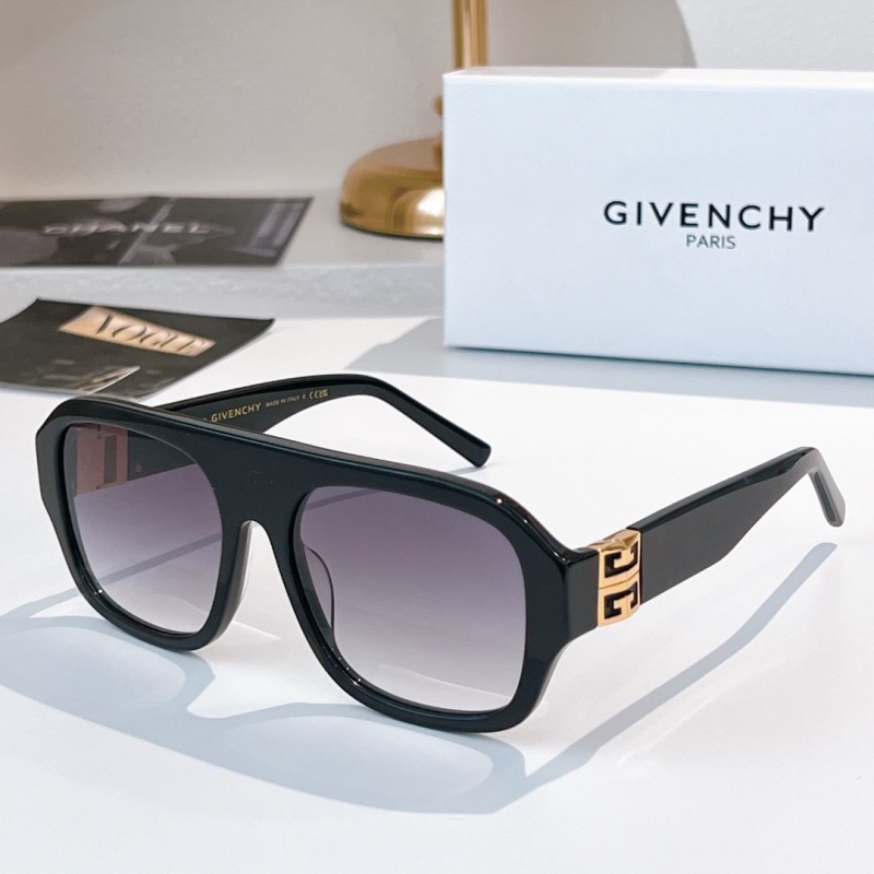 GIVENCHY